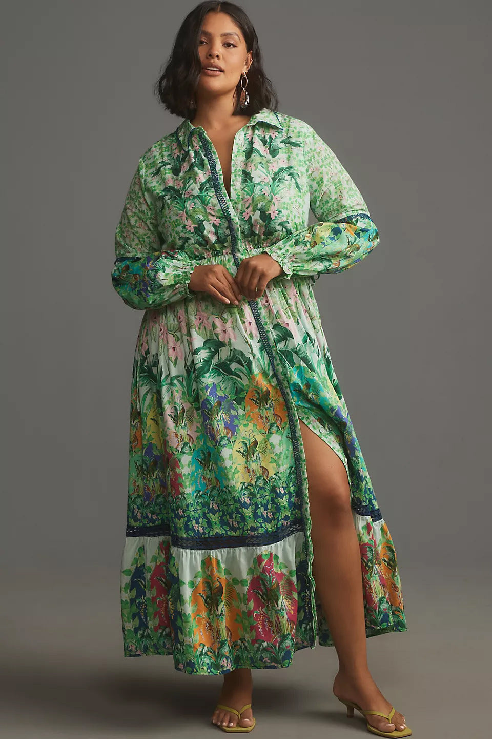 Dame Lang, transparent Kimono med florale motiver og knapdetaljer Stilla