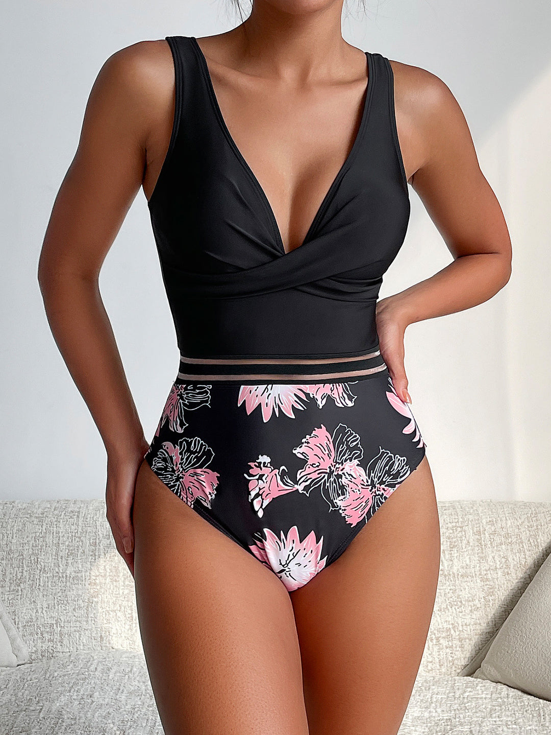 Dame Højskåret Bikini med elegant Indviklet Top Stilla