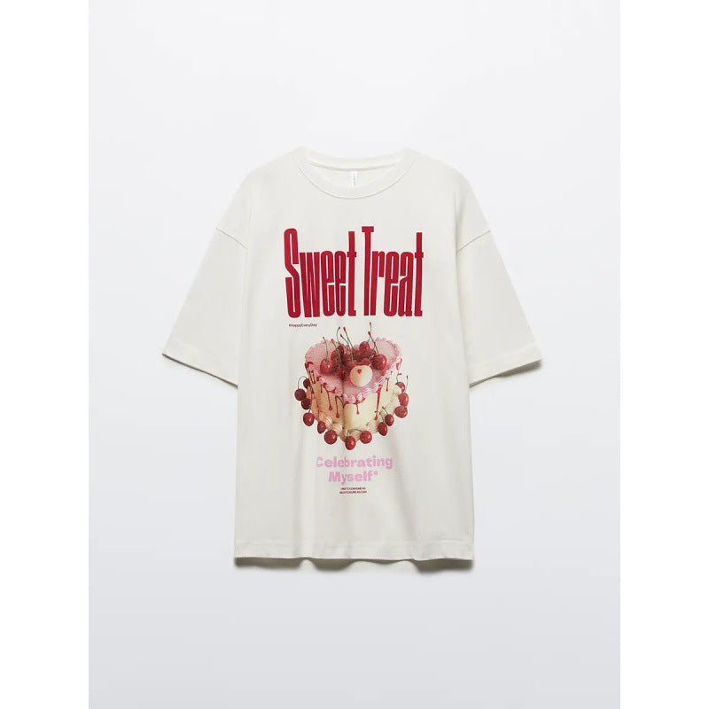 Dame T-shirt med kreativt grafisk dessertmotiv og oversized pasform Stilla
