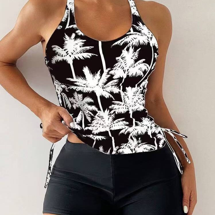 Dame Sporty Tankini med moderne palmeprint og fleksible shorts Stilla