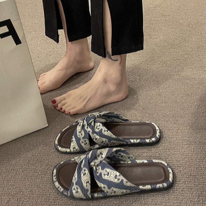 Dame slippers med moderne knude-design og komfortabel sål Stilla