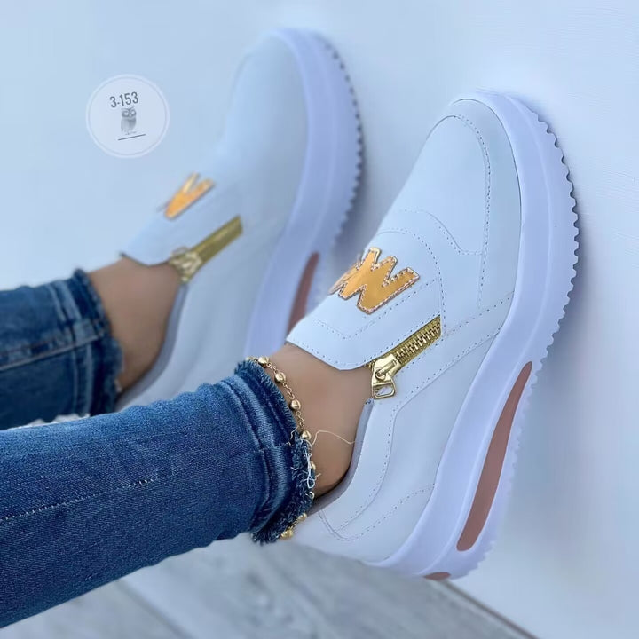 Dame Slip-On Sneakers med glitrende lynlåsdetalje og behagelig dæmpning Stilla