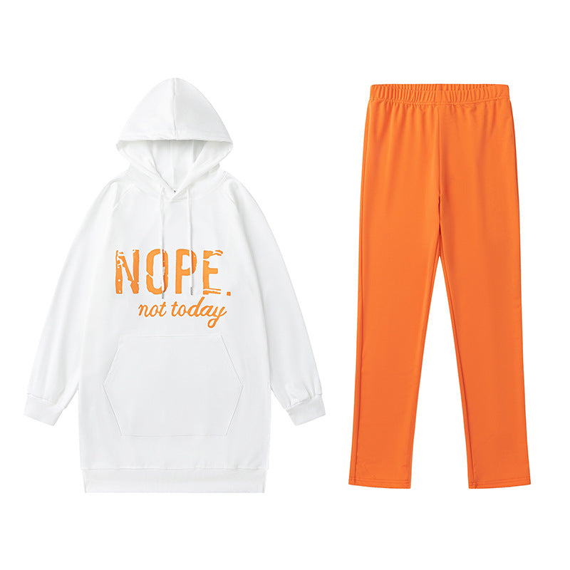 Femme Graphic Hoodie og Jogger Sæt Stilla
