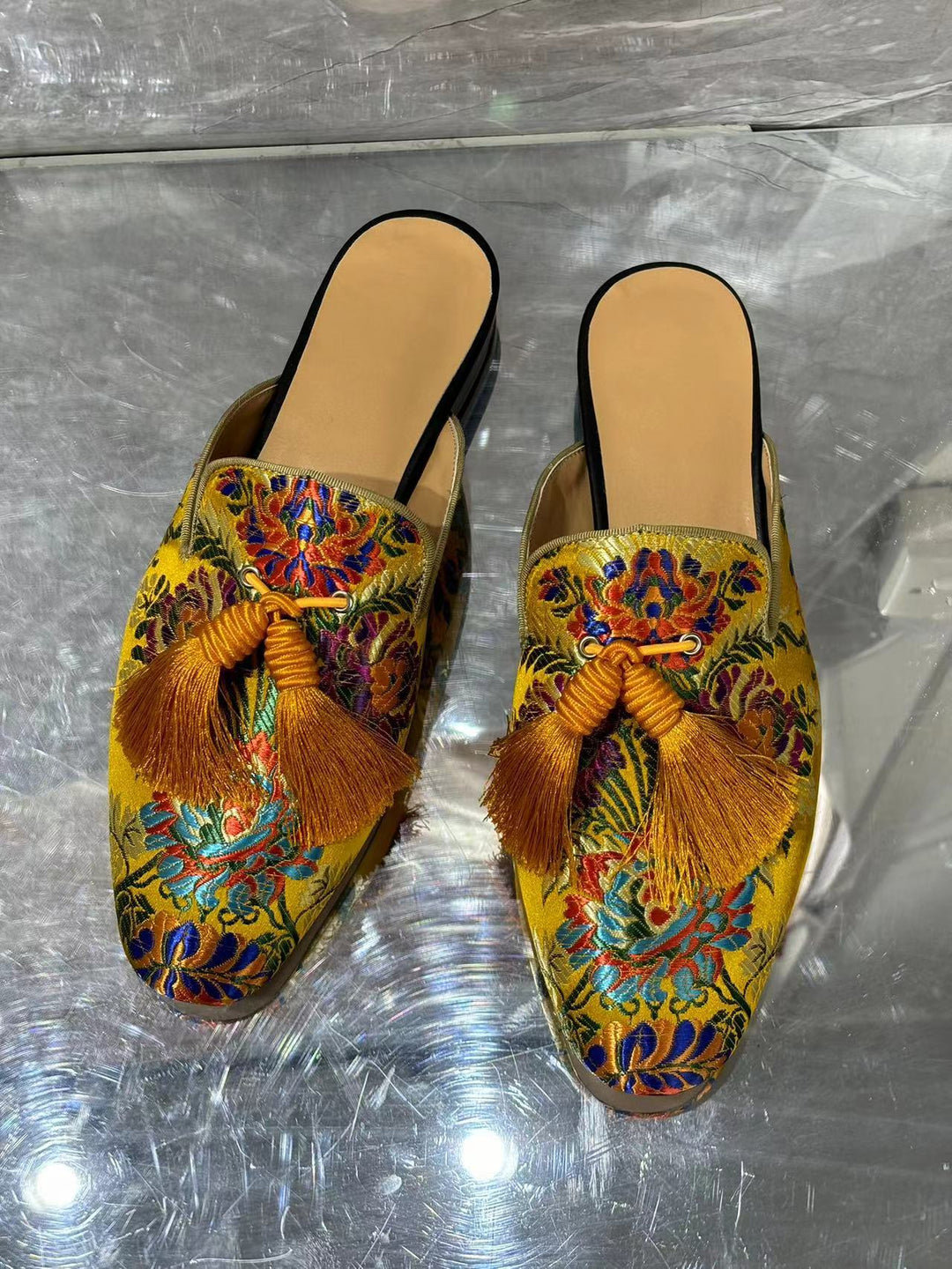 Femme Luxus Broderede Clogs Stilla