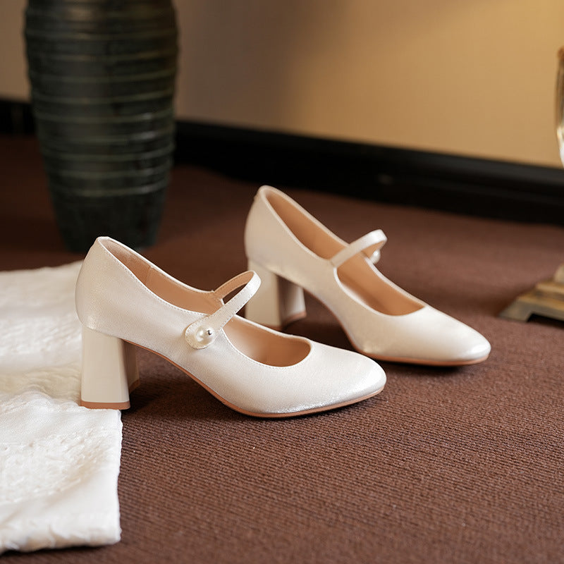 Femme Mary Jane Block Heel sko med elegant perle-detalje Stilla