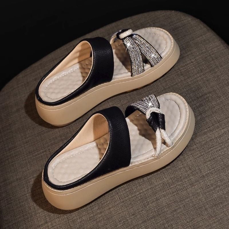 Dame Plateau-sandaler med glitrende detaljer og moderne remdesign Stilla