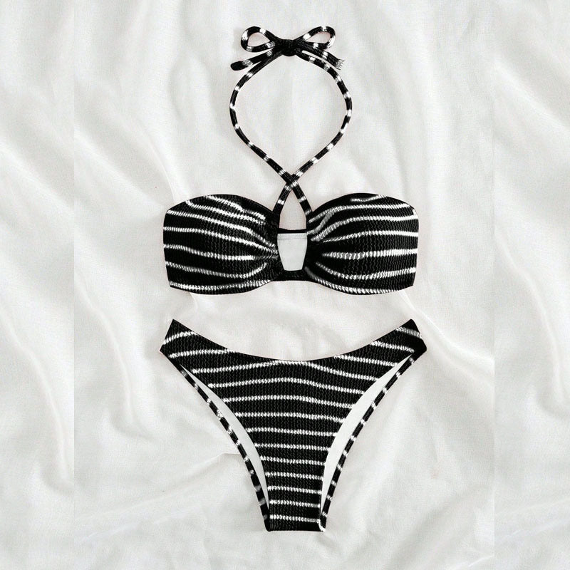 Dame bikini sæt med krydset top og høj benudskæring Stilla