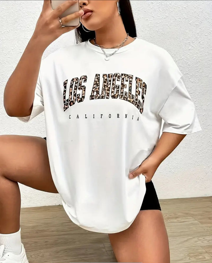 Dame Oversized T-Shirt med stilfuld Los Angeles grafiktryk Stilla
