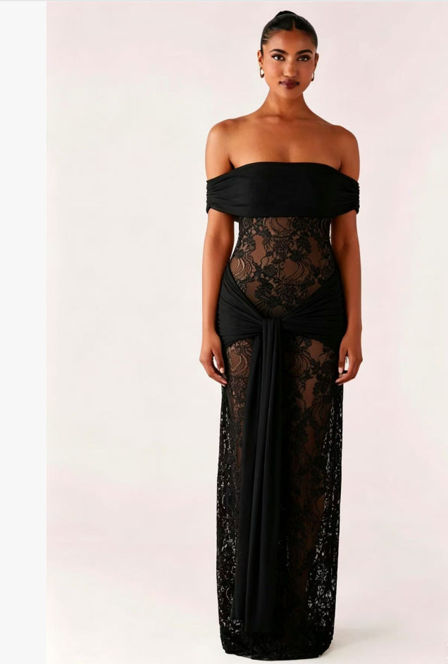 Dame Elegant draperet spidskjole med off-shoulder design Skovae