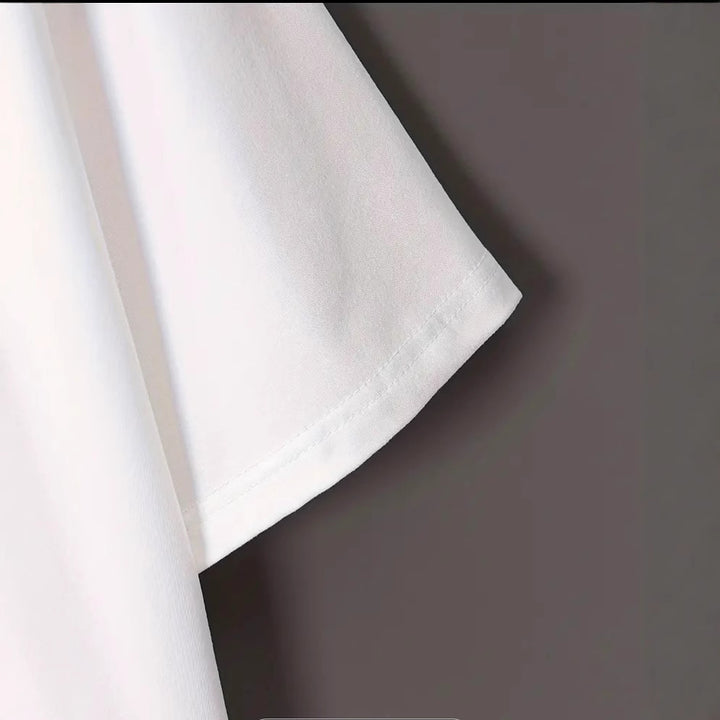 Dame T-shirt med afslappet Brooklyn tryk og minimalistisk pasform Stilla