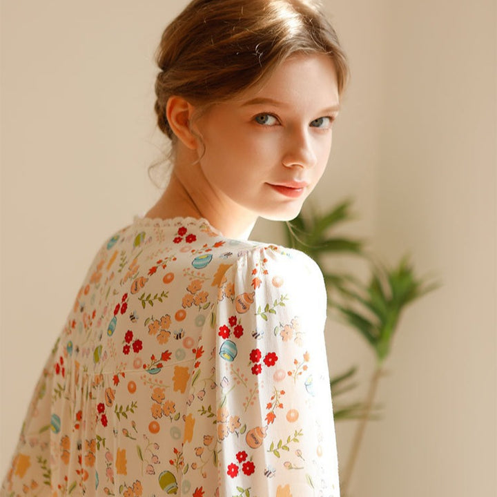 Dame nattkjole med floral ruchesdetail Stilla