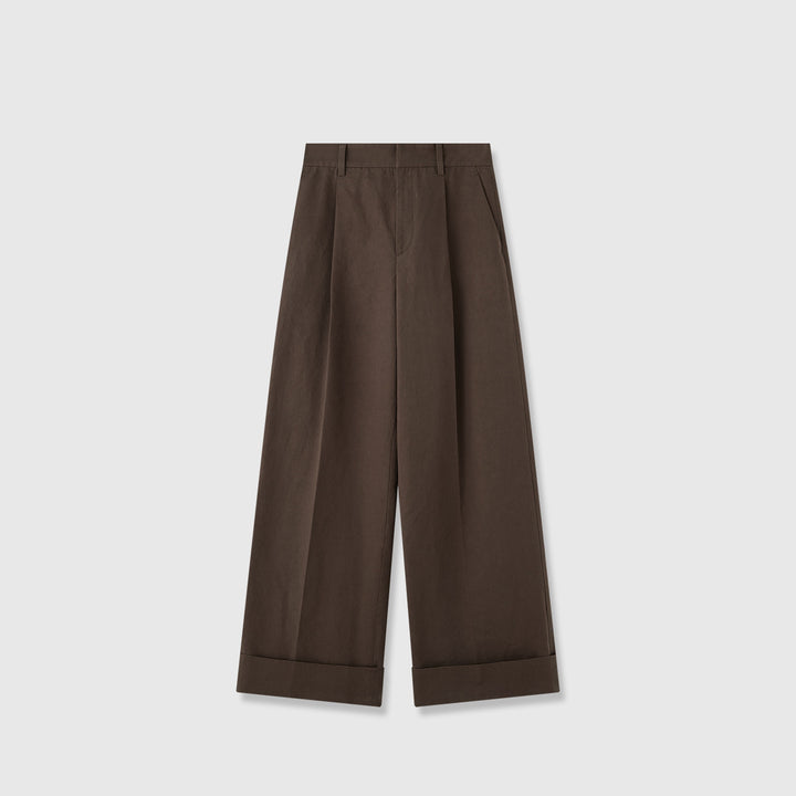Dame bred sommerbukser lavet af let, åndbart materiale med elegante folder Stilla