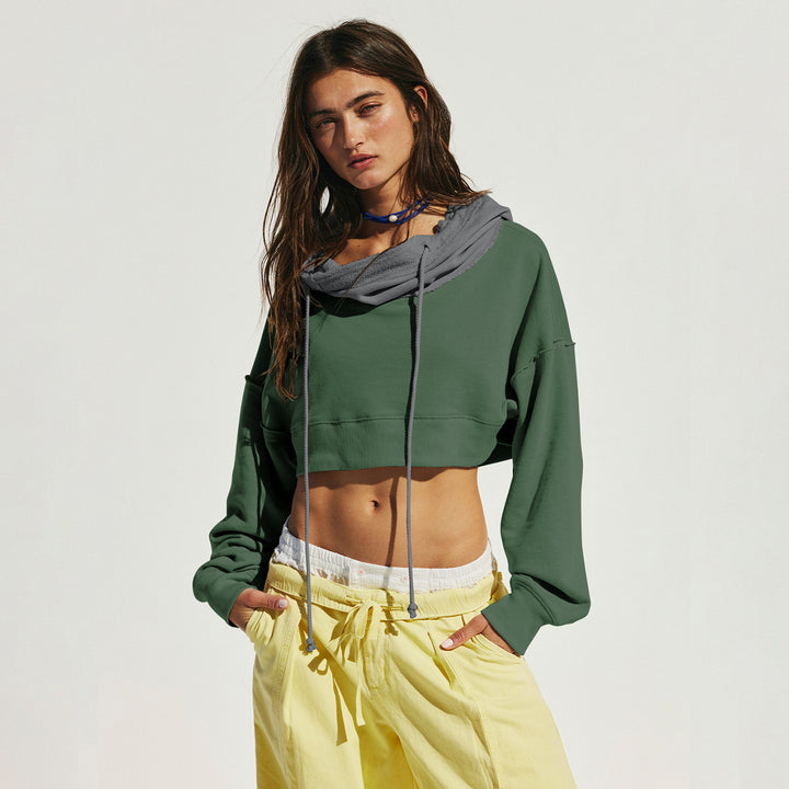Dame cropped hættebluse med afslappet snit og funktionelle snore detaljer Stilla