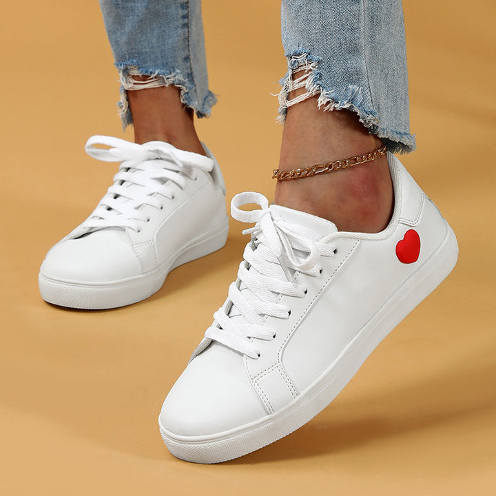 Dame Sneakers med hjerte-applikation og blød indersål Stilla