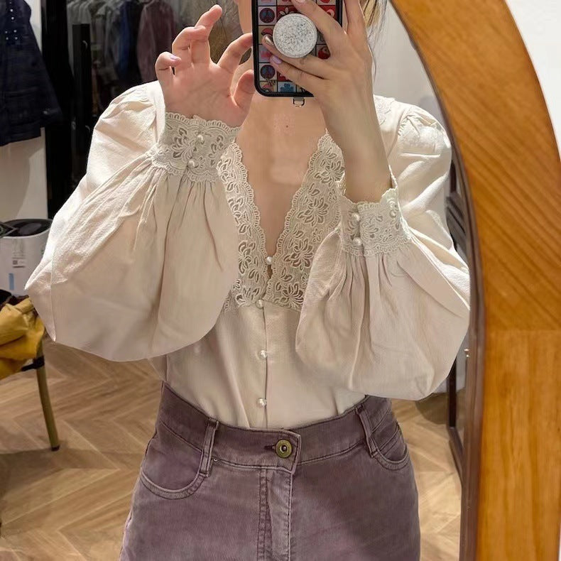 Damebluse med luksuriøse spidsedesign og voluminøse ærmer Stilla