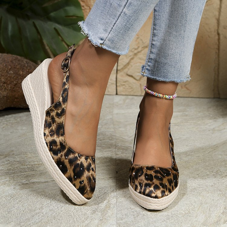 Dame Sling-sandaler med leopardmønster og komfortabel kilehæl Stilla