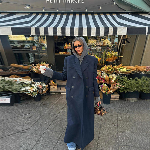 Kvindernes elegante striped trenchcoat med dobbelte knaplukninger og praktiske lommer Stilla