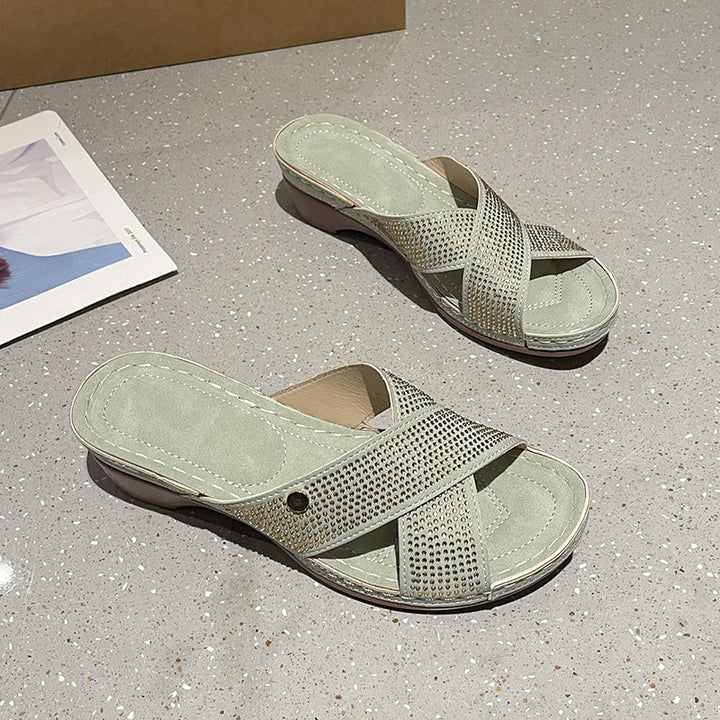 Dame Wedge-sandaler med perforeret overdel og komfortabel indersål Stilla