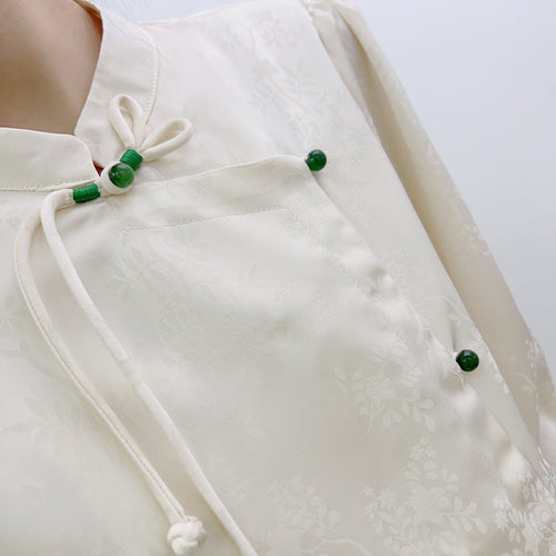Dame Chique Bluse med asymmetrisk krave og dekorative knapdetaljer Stilla
