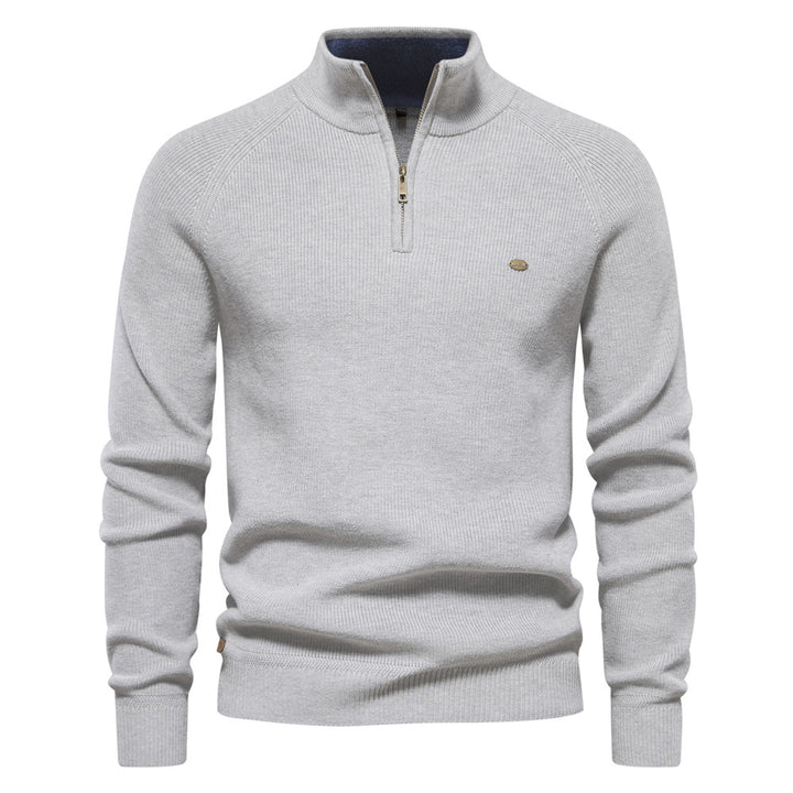 Herre ståkravepullover med elegant struktur og praktisk halvlynlås Stilla