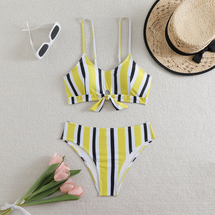 Dame Bikiniset med elegante striber og chic knude Skovae