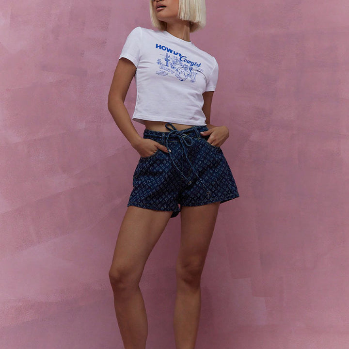 Dame jeansshorts med justerbar snor og moderne mønster Stilla
