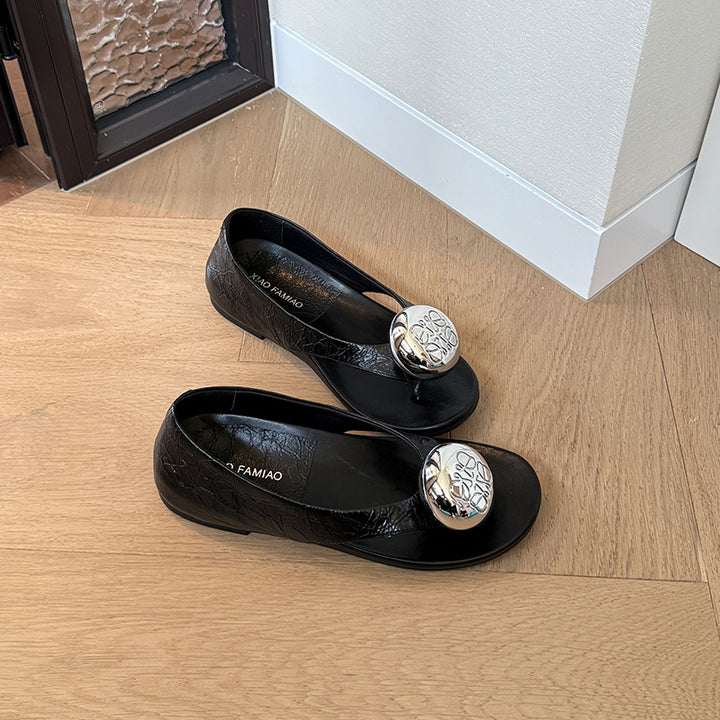 Dame elegante Slip-On Ballerina-pumps med dekorative metalliske accenter Stilla