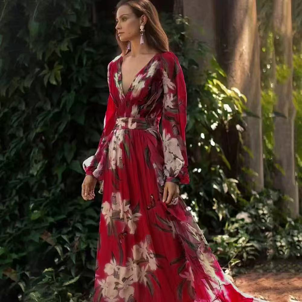Dame Maxi-kjole med floral design og V-udskæring Stilla