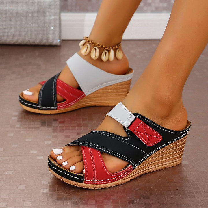 Dame Wedge-sandaler med justerbart remdesign og komfortabel sål Stilla