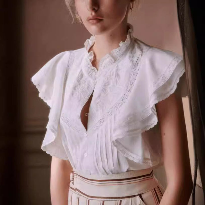 Dame elegant spidsbluse med flæser og folder Stilla