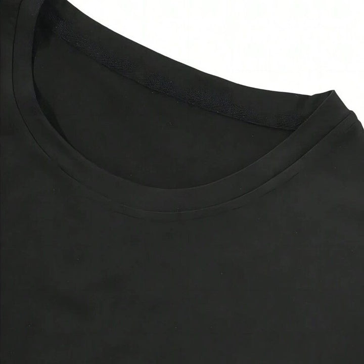 Dame T-shirt med kreativt skrift i moderne graffiti-stil Skovae