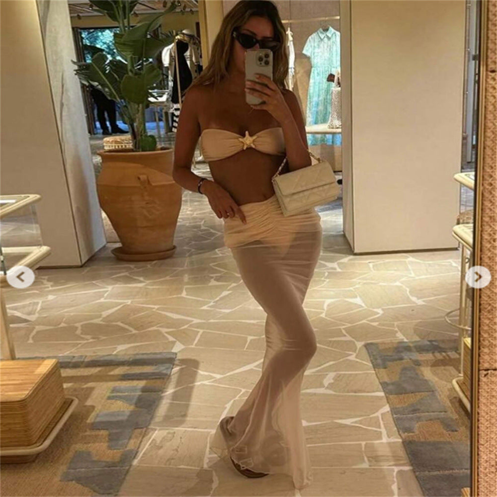 Dame bikini sæt med elegant omslag nederdel og dekorativt stjernedetalje Skovae