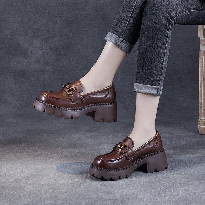 Dame Chunky Slipper med dekorativ kædedetalje Stilla