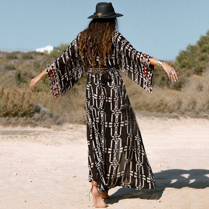 Dame Maxi-Kaftan med elegant etno-design og dybe slids Stilla