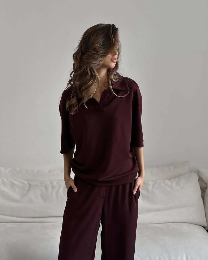 Dame elegant kombination af bluse og bred buksedragt Stilla
