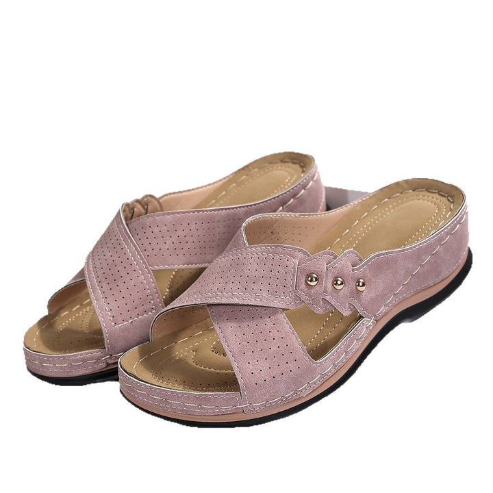 Dame sandaler med elegant blomsteraccent og perforerede stropper Stilla