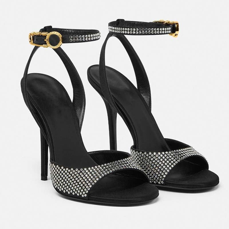 Dame med strass dekorerede stiletto-sandaler med justerbar ankelsnor Stilla