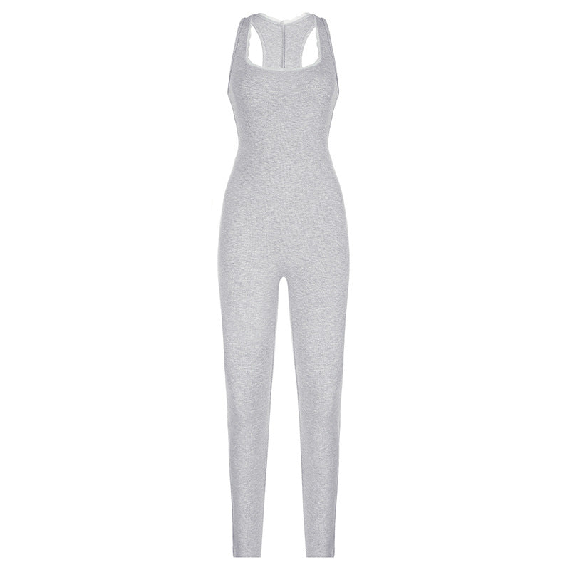 Dame figursyet jumpsuit med smalle stropper og glat finish Skovae