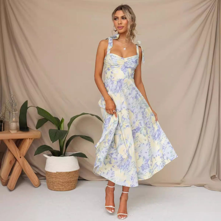 Dame Elegant Maxikjole med spaghetti stropper og feminine blomsterdetaljer Stilla