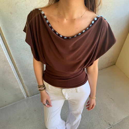 Dame Off-Shoulder Top med elegant knapdekoration Skovae