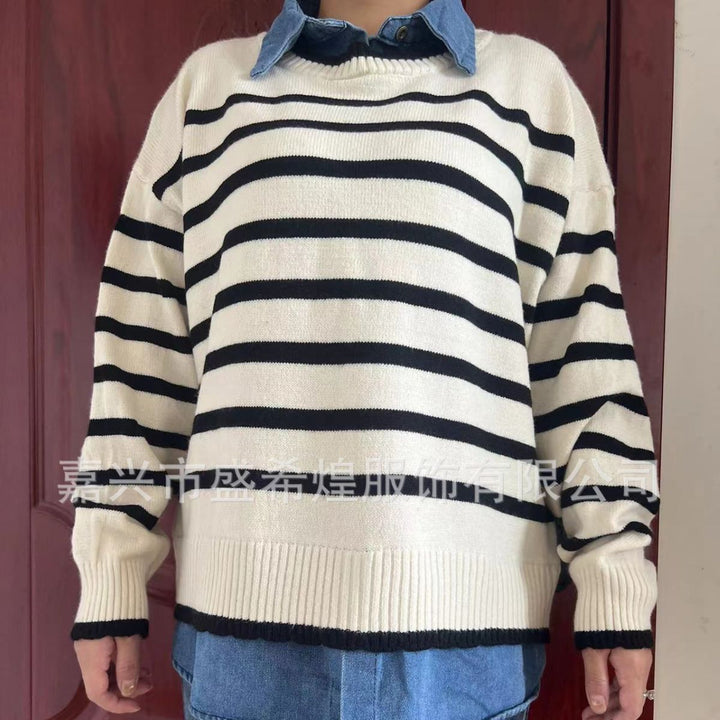 Femme Stribet Striktrøje med Denim-Krave Stilla