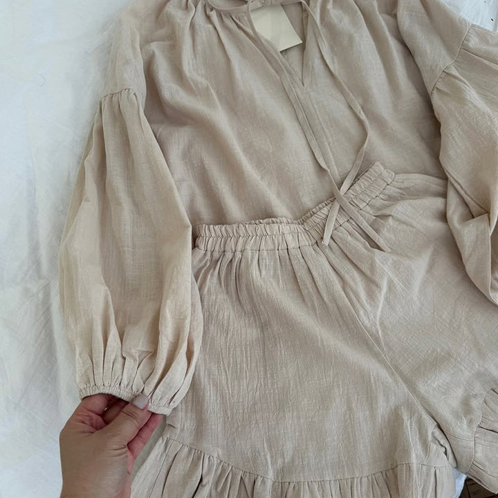 Dame Linned Shorts-Sæt med voluminøse ærmer og flæsedetaljer Stilla