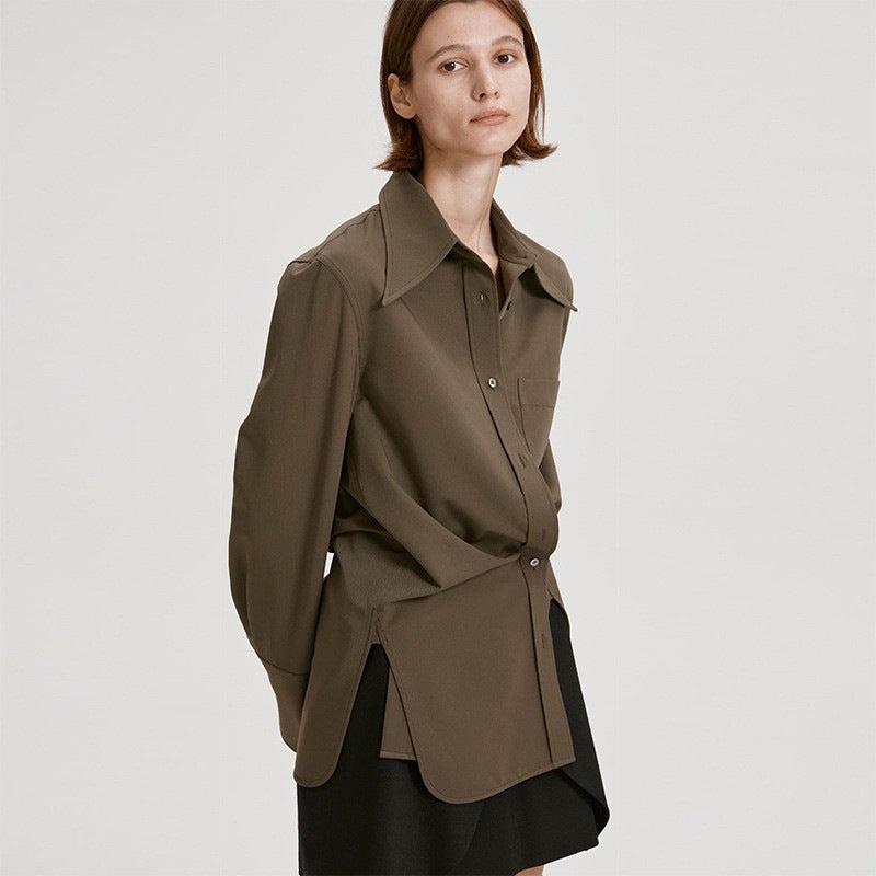 Kvinders moderne skjorte med oversized krave Stilla