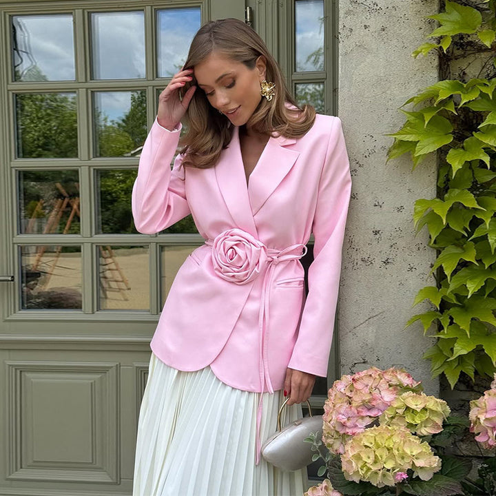 Dame elegant blazer med blomsterbælte i taljen og klassisk snit Stilla