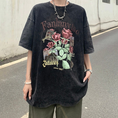 Dame T-shirt med eksklusivt rosenmotiv og afslappet oversized snit Stilla