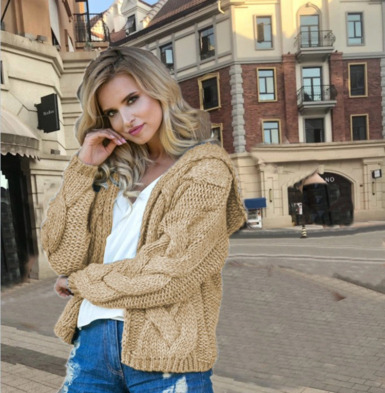 Kvinders chunky strik cardigan med hætte og asymmetrisk design Stilla