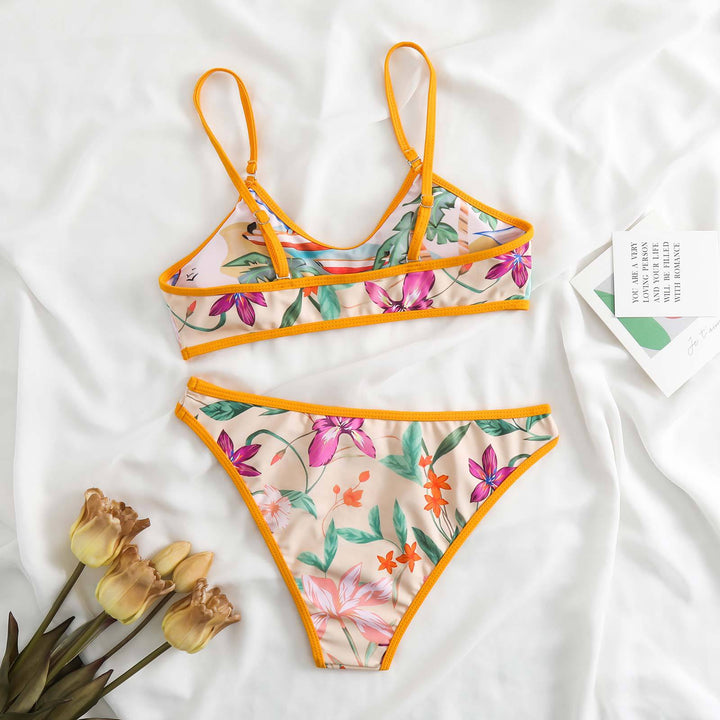 Dame bikiniset med blomstret design og justerbare stropper Stilla