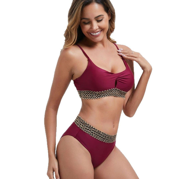 Dame bikinier med trendy knude-design og bred taljeelastik Stilla