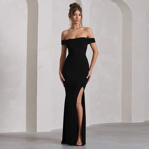 Dame Maxi-kjole med skulderfri design og elegant slids Skovae