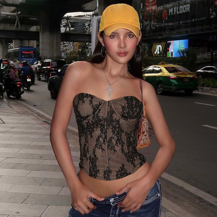Dame Spitzen-Bustier med gennemgående design og elegante stropper Stilla
